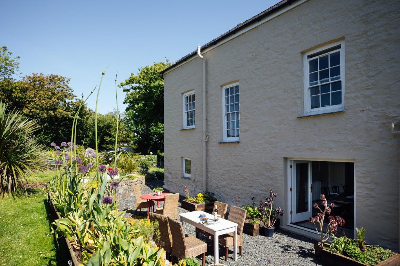 Penrhiw Farm B & B Goodwick Exterior photo